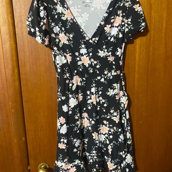 No Boundaries Dresses & Skirts - No Boundaries Black Floral Midi Dress